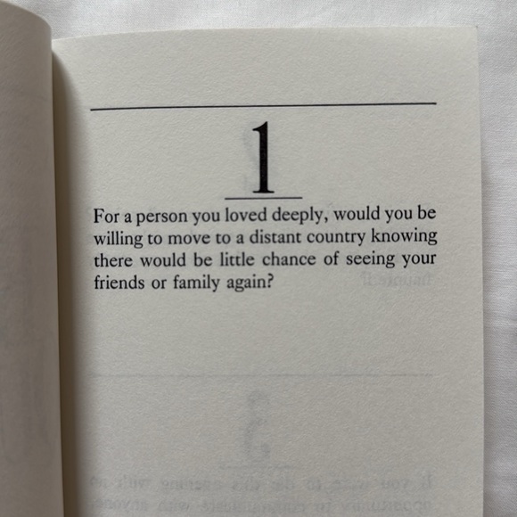 Book: The Book of Questions - Picture 7 of 11